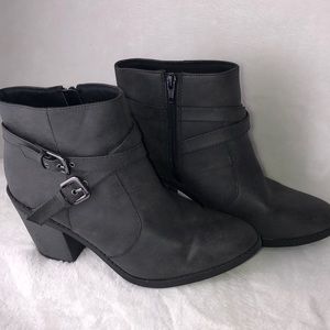 Faded glory heeled boots size 9